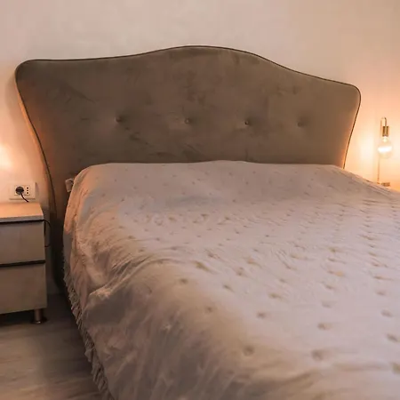 Luxury In Stefan Ii *
